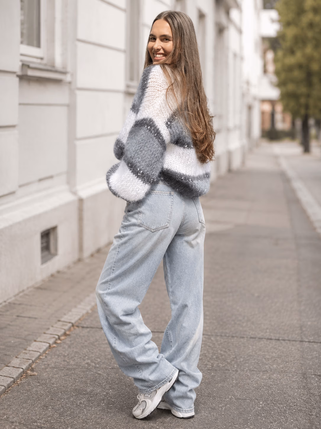 original-81CB62DD-7DF2-4007-B25A-399E693D8690 LINN cardigan - Bilde 4