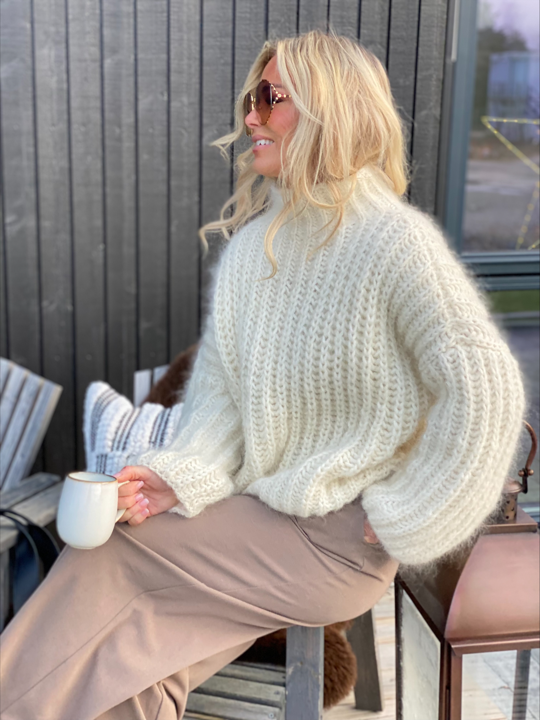 processed-A8E14D12-7E79-4DF8-95B2-AE0EC029AB8A-E4BA9254-015B-4CFC-BE62-D1635DD3F22E LA sweater - Bilde 6