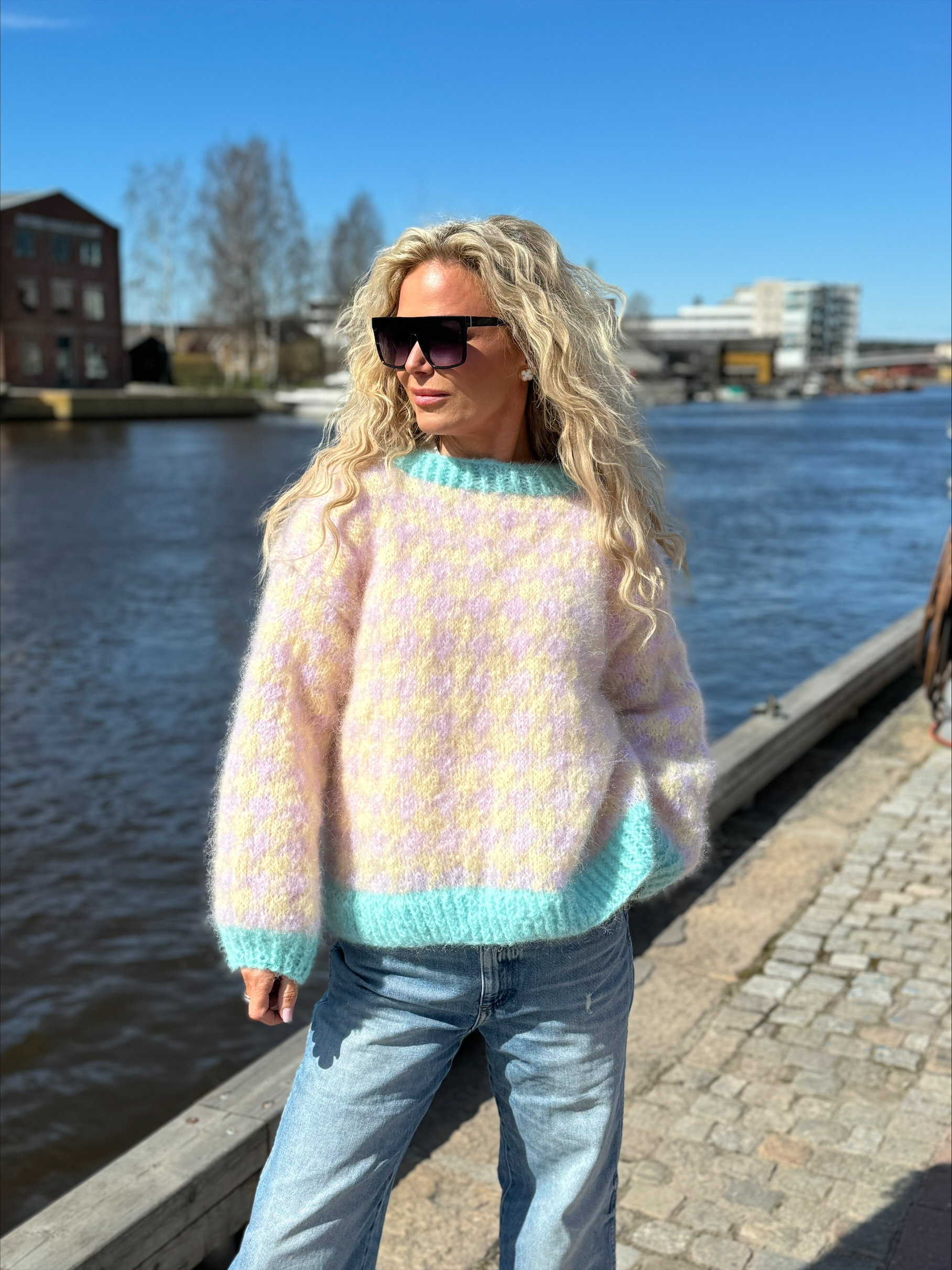 processed-77081F23-0C0D-47F9-9AEA-205153675317 WINTHER sweater - sommerversjon - Bilde 4