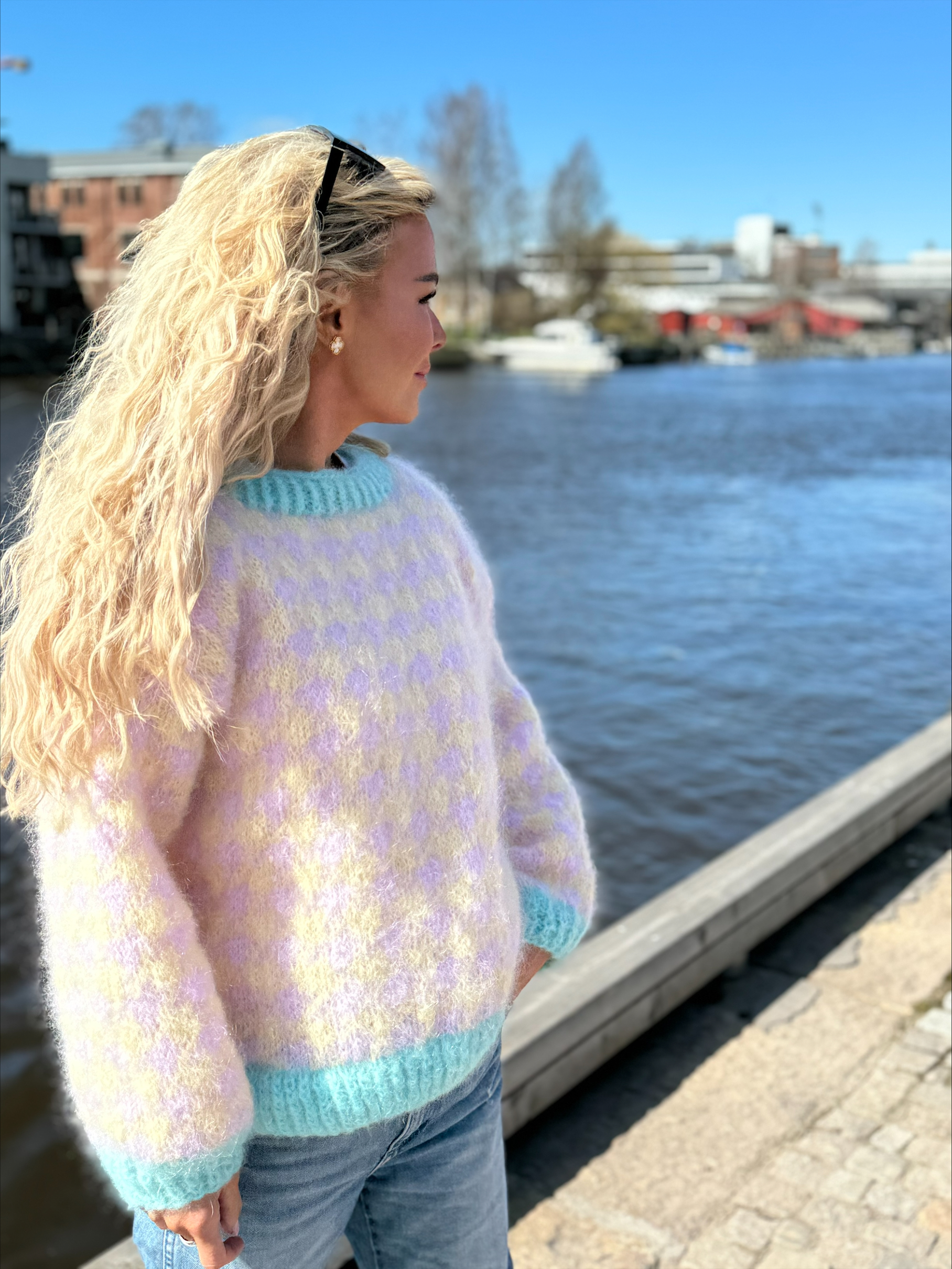 processed-E557DB0A-2BB5-4EA8-B936-454B63509BEC WINTHER sweater - sommerversjon - Bilde 2