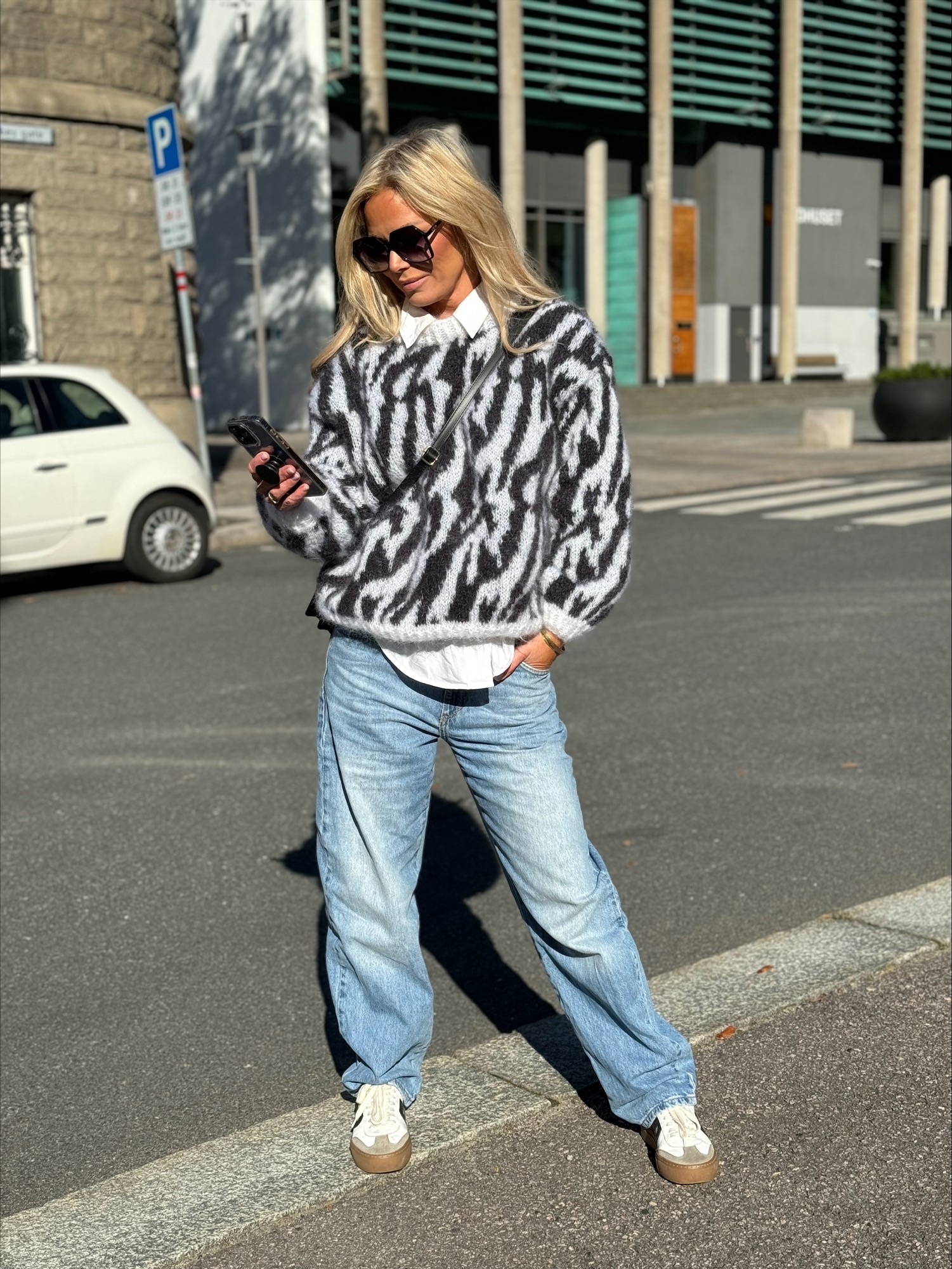 processed-1A46DFF2-5681-42CC-A5DF-1E3C26443C5F ONLY sweater - Bilde 4
