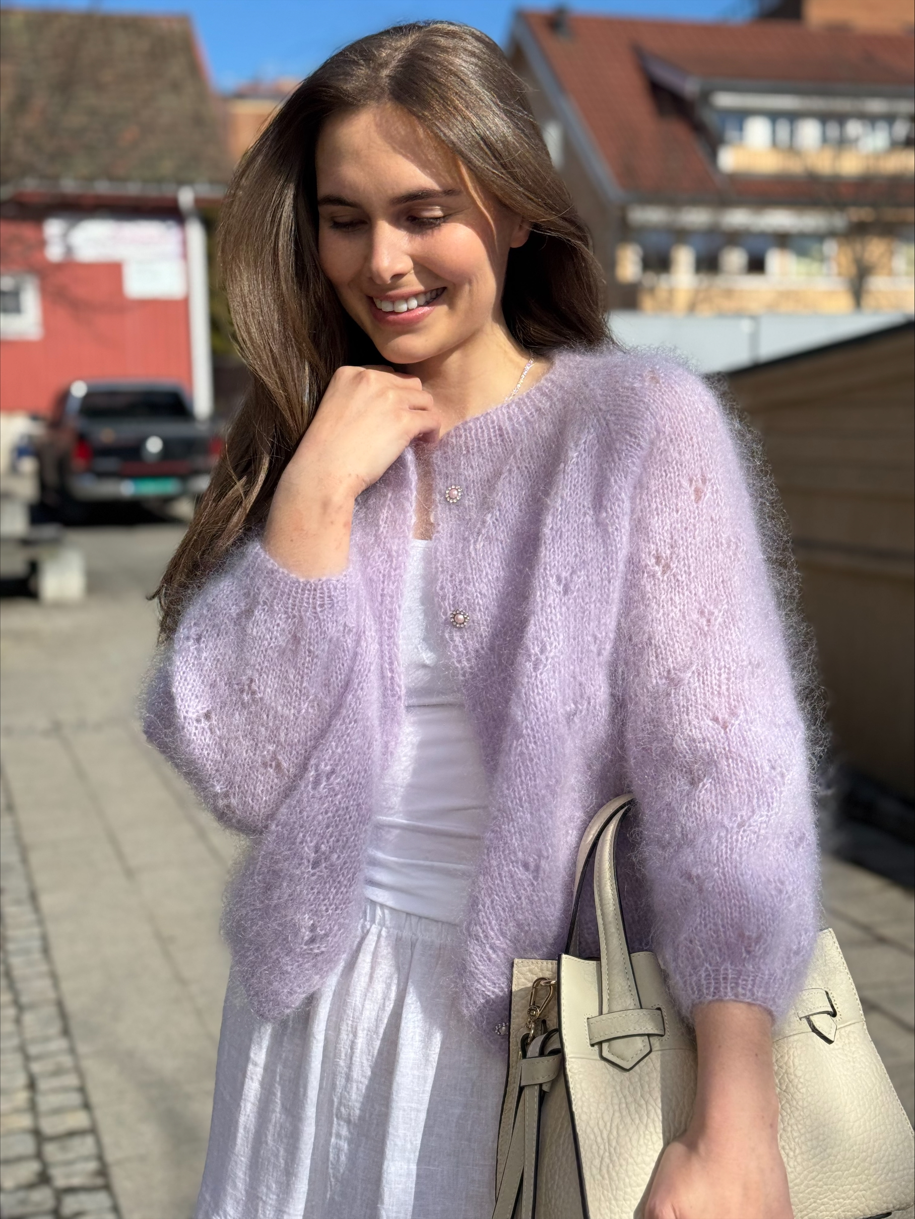 processed-3637B92E-6B22-4AA8-BF98-A8EA8BB53392 BALLERINA cardigan - Bilde 1