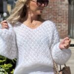 CARRIE V-neck